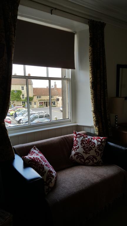 The Royal Oak Hotel هلمسلي المظهر الخارجي الصورة
