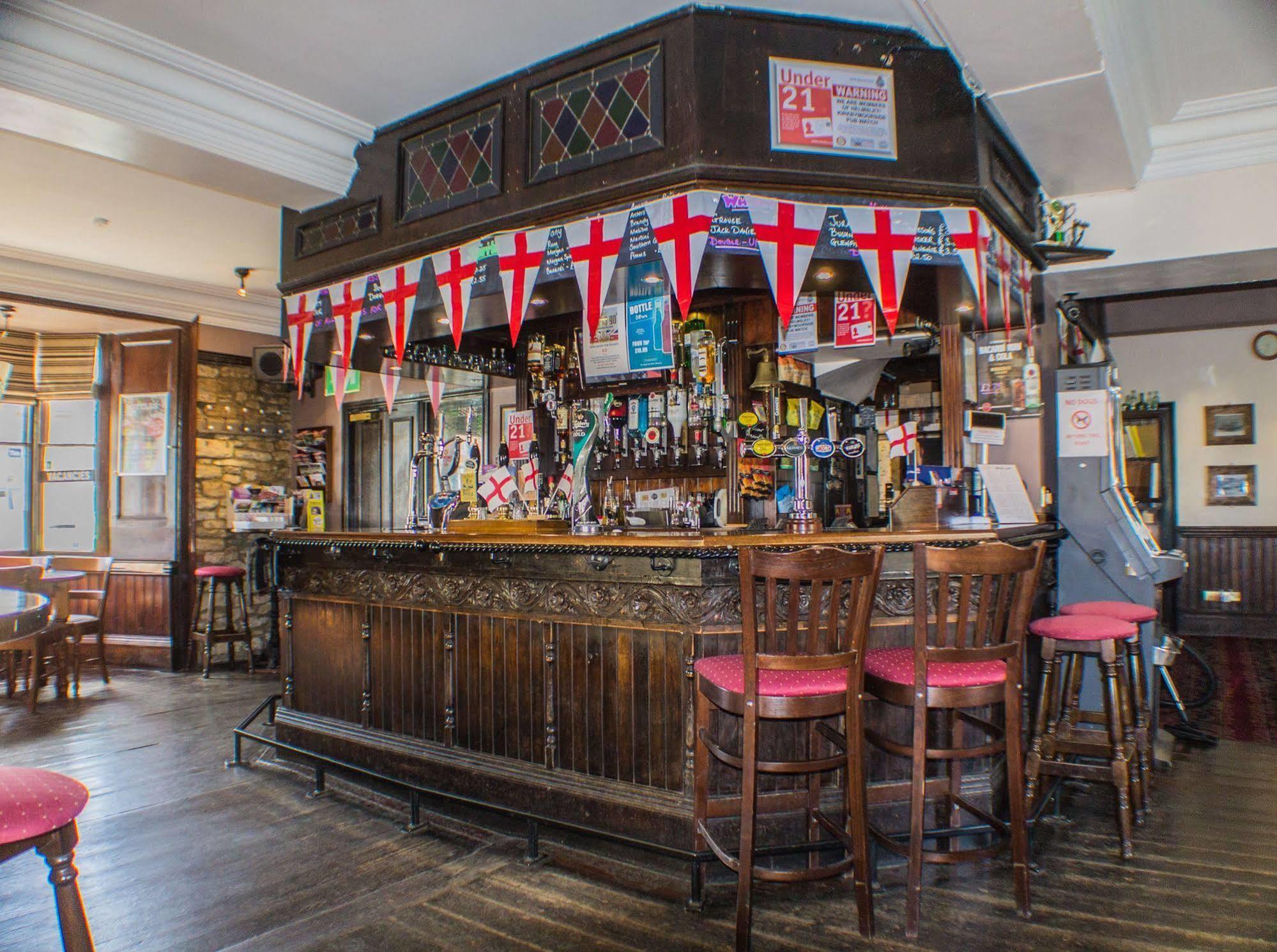 The Royal Oak Hotel هلمسلي المظهر الخارجي الصورة