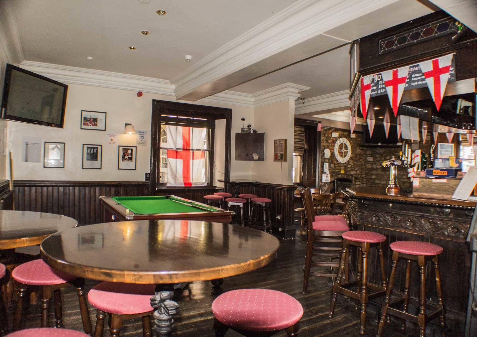 The Royal Oak Hotel هلمسلي المظهر الخارجي الصورة
