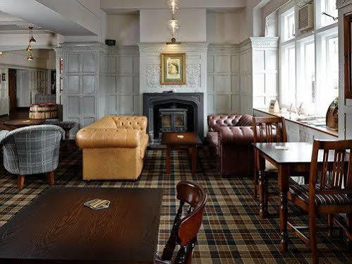 The Royal Oak Hotel هلمسلي المظهر الخارجي الصورة
